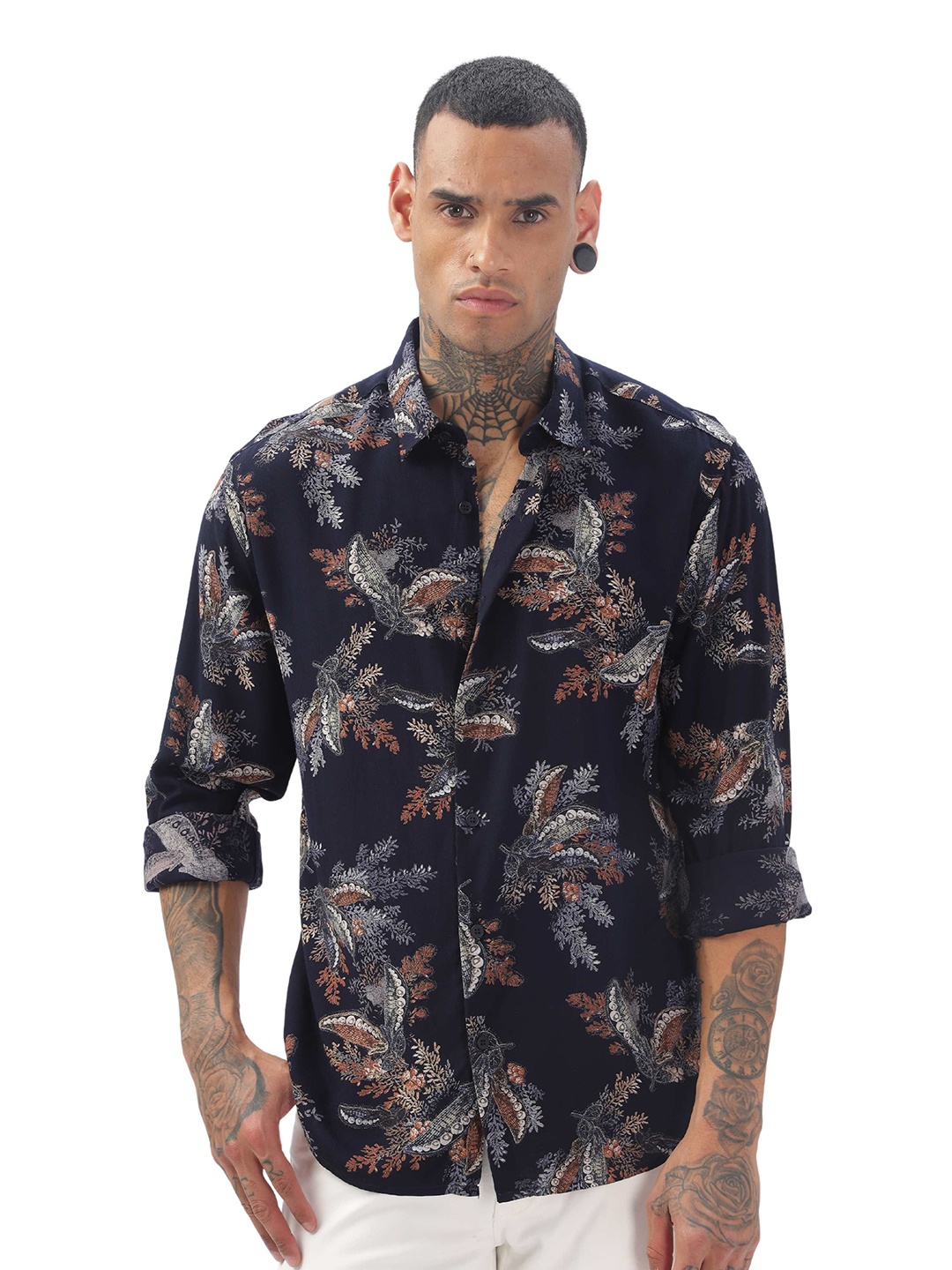 

ilyzly Men Standard Spread Collar Abstract Printed Tailored Fit Casual Shirt, Navy blue
