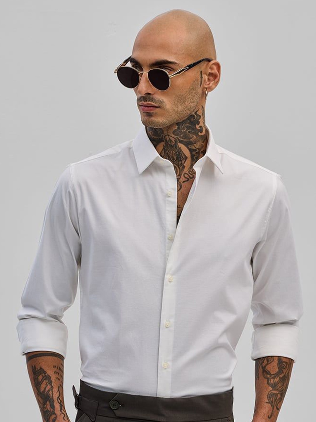 

Snitch Men Smart Spread Collar Solid Cotton Casual Shirt, White