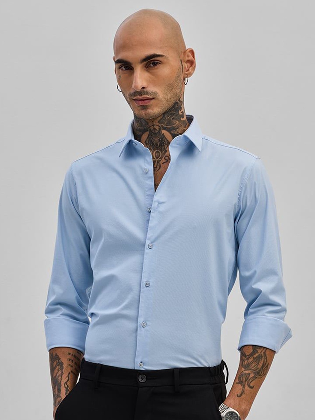 

Snitch Men Smart Spread Collar Solid Cotton Casual Shirt, Blue