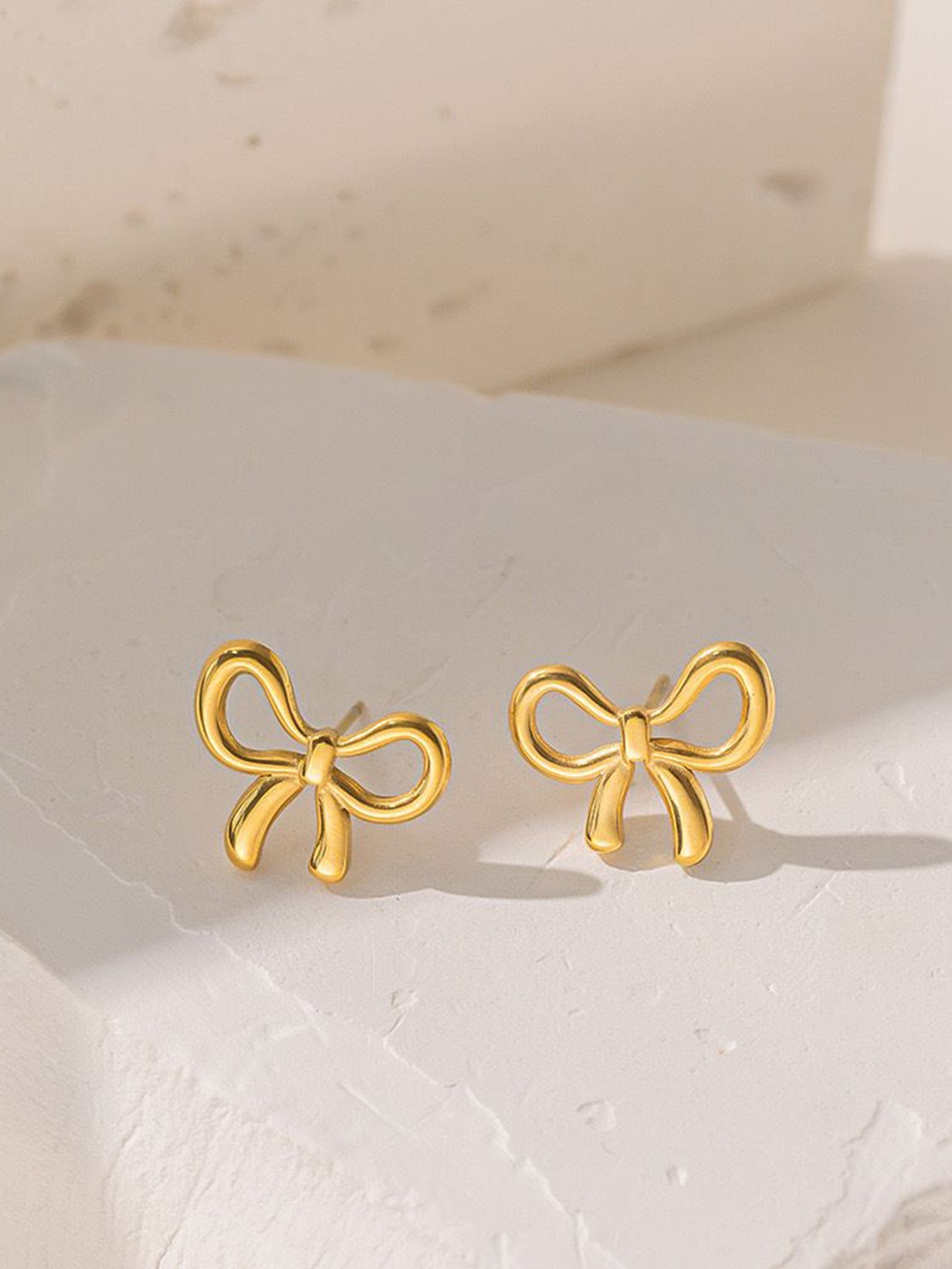 

MYKI Prettyish Gold-Plated Stainless Steel Bow Shaped Studs