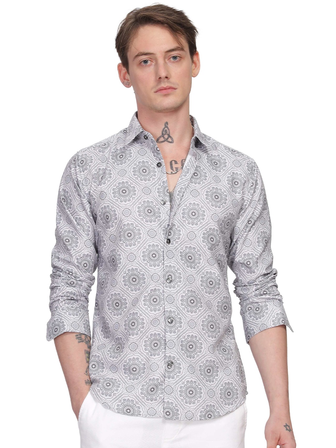 

ilyzly Men Standard Spread Collar Abstract Printed Cotton Tailored Fit Casual Shirt, Grey