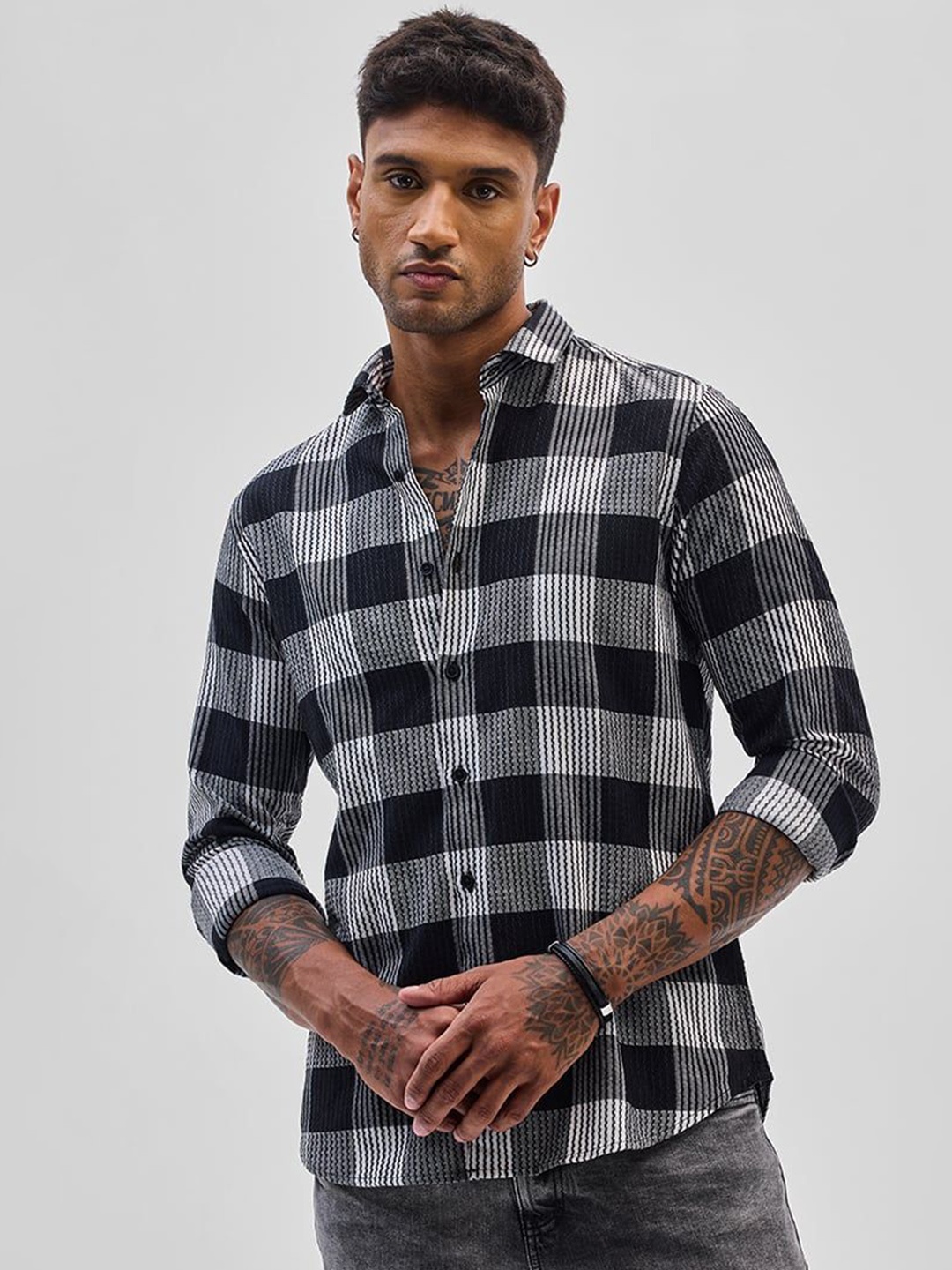 

Snitch Men Smart Spread Collar Checked Cotton Casual Shirt, Black