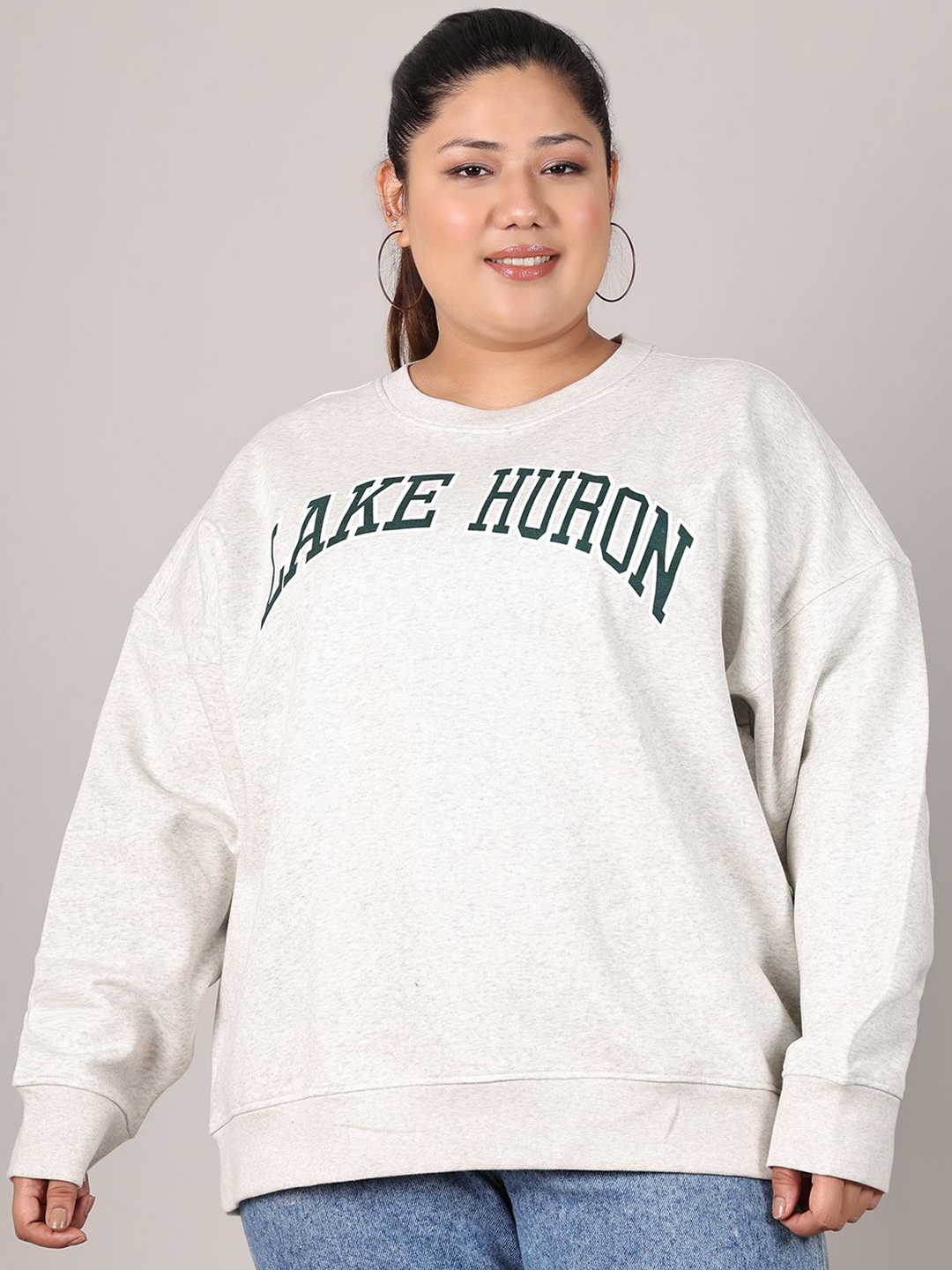 

Rute Women Plus Size Sweatshirt, White