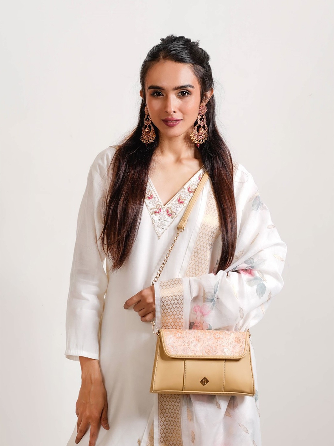 

Nestasia Floral Printed PU Handheld Bag, Beige