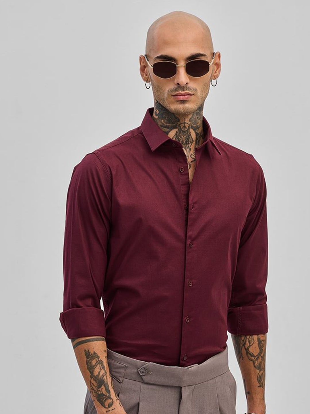 

Snitch Men Smart Spread Collar Solid Cotton Casual Shirt, Maroon