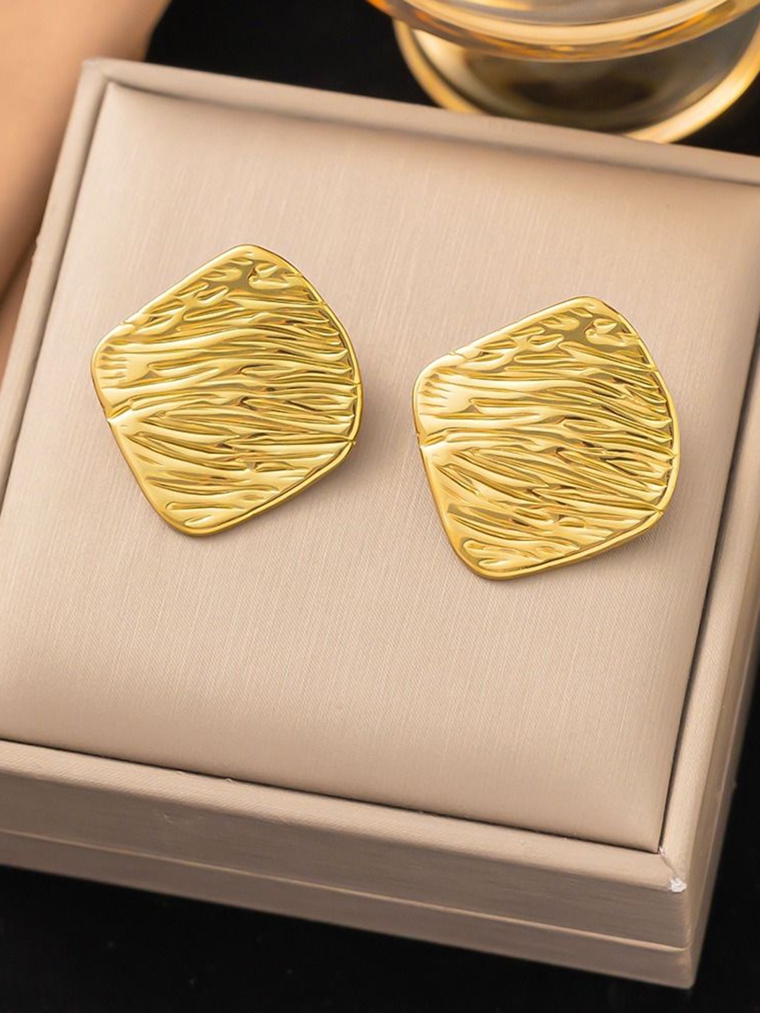 

MYKI Contemporary Studs Earrings, Gold