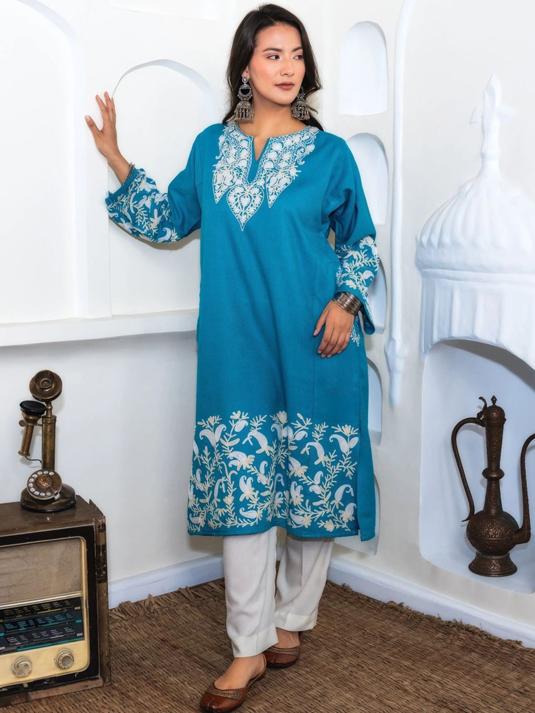 

Kashmir Box Women Embroidered Flared Sleeves Floral Kurta, Blue