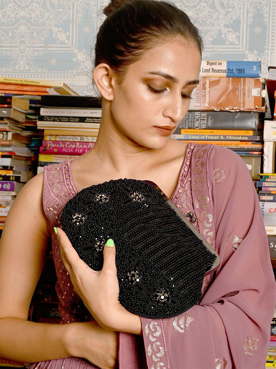 

ODETTE Embroidered Box Clutch, Black