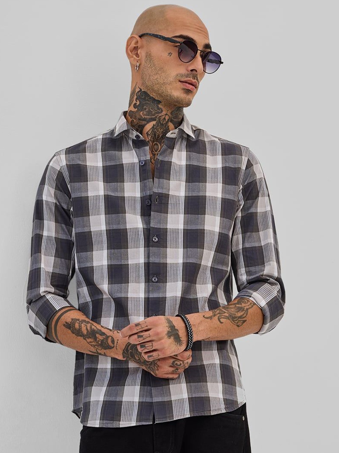 

Snitch Men Smart Spread Collar Checked Cotton Casual Shirt, White