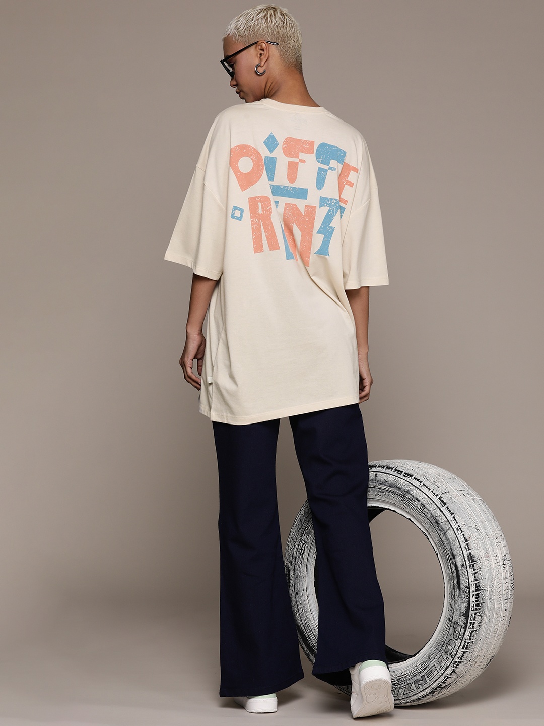 

The Roadster Lifestyle Co. Typography Printed Drop-Shoulder Sleeves Oversized T-shirt, Beige