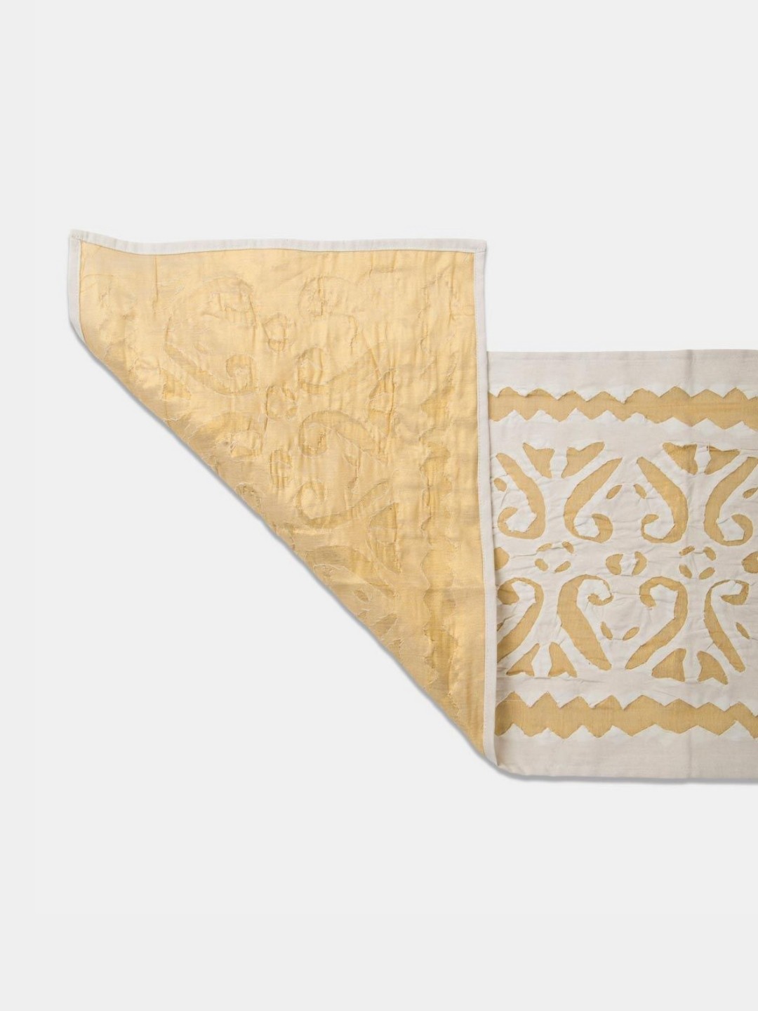 

Fabindia Nira White Floral Embroidered Rectangular Shaped Table Runner