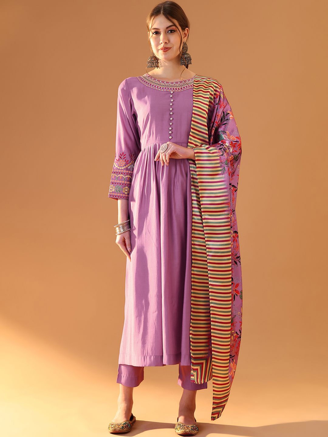 

Tulsattva Round Neck Regular Thread Work Chanderi Cotton Kurta With Trouser With Dupatta, Pink