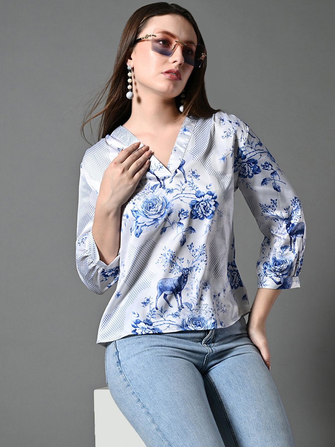 

The Roadster Lifestyle Co V-Neck Printed Top, White