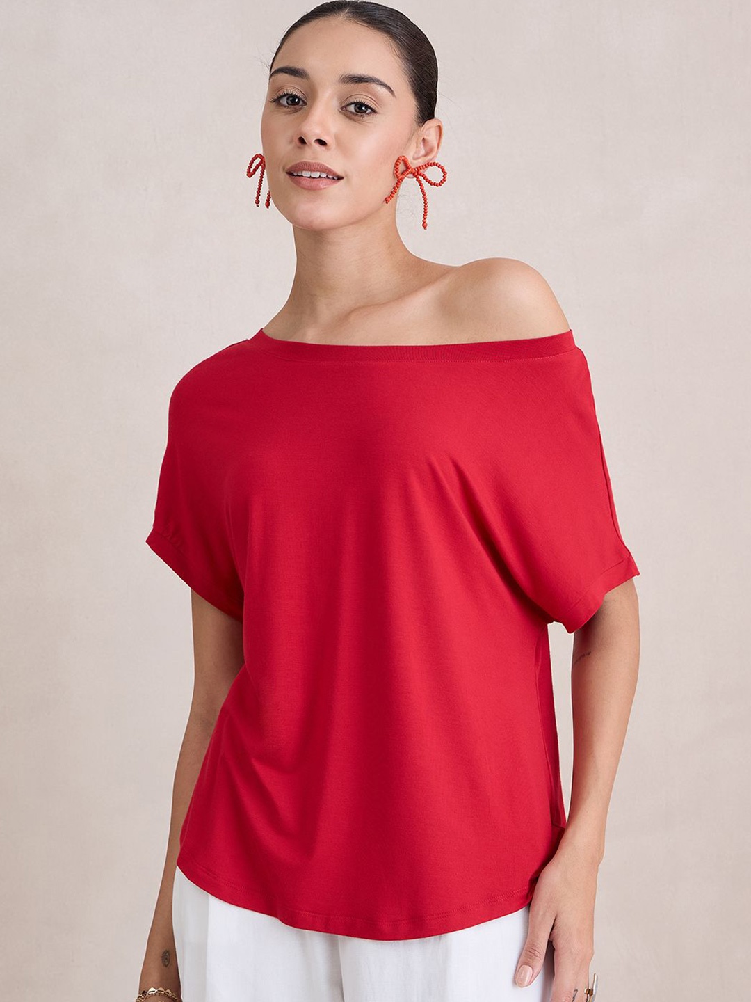 

FEMMELLA One Shoulder Regular Top, Red