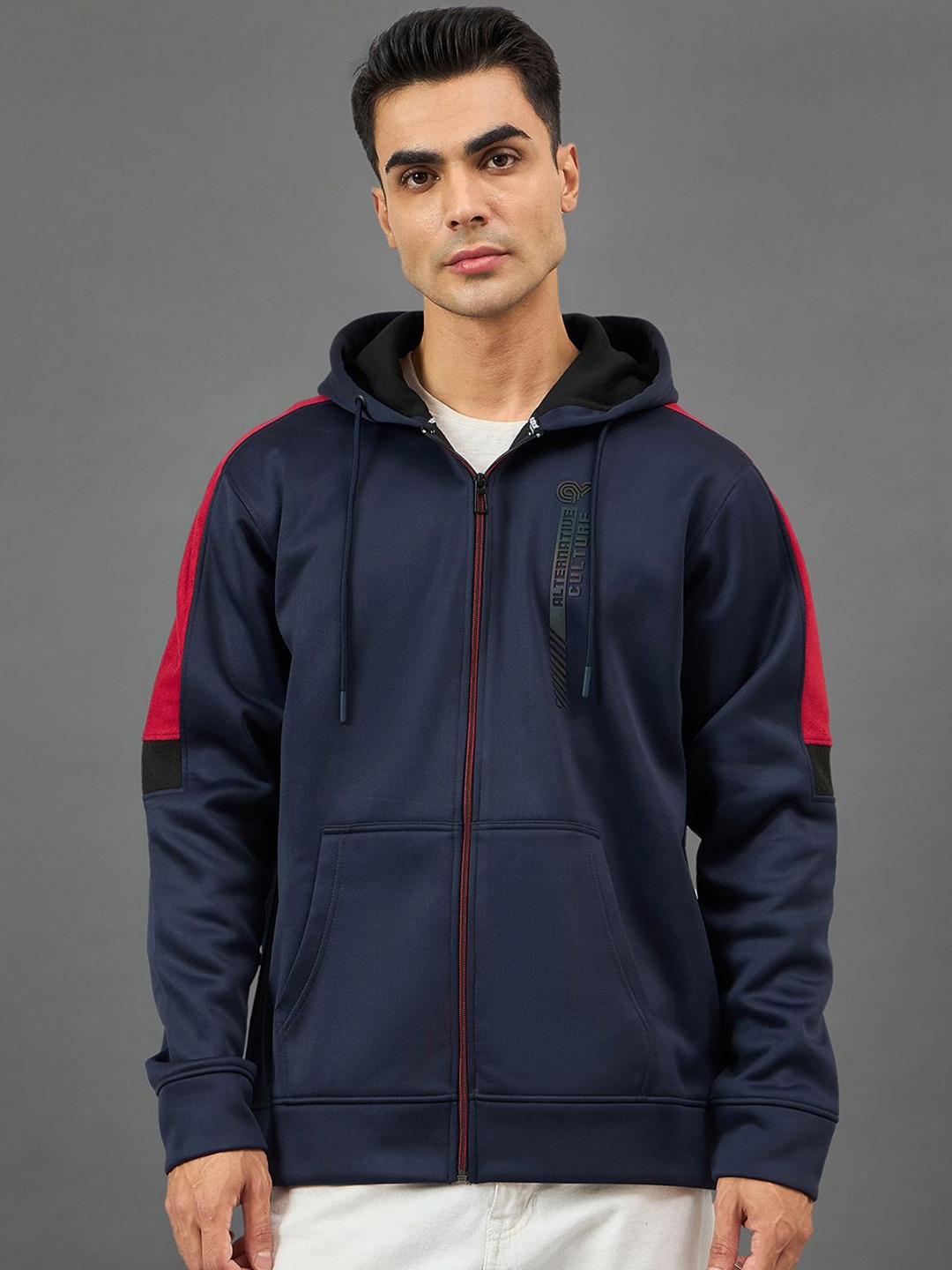 

Club York Men Colourblocked Hooded Sweatshirt, Navy blue