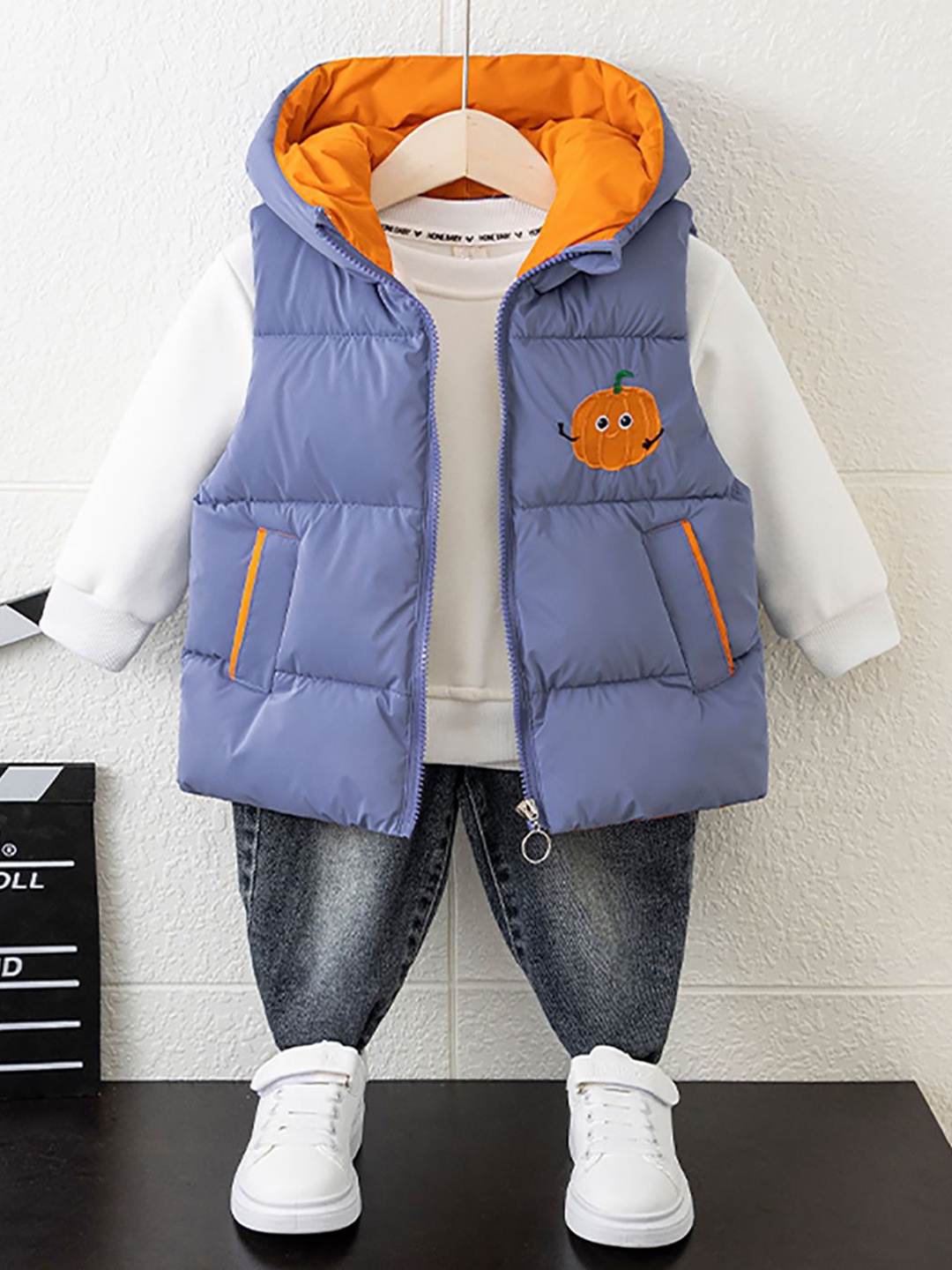 

StyleCast x Revolte Boys Self Design Hooded Puffer Jacket, Blue