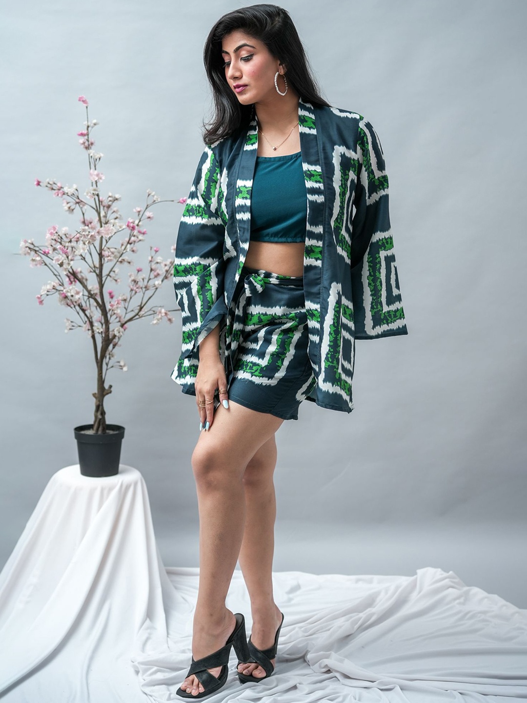 

GO BOUJEE Printed Pure Cotton Top & Shorts With Shrug Co-Ords, Green