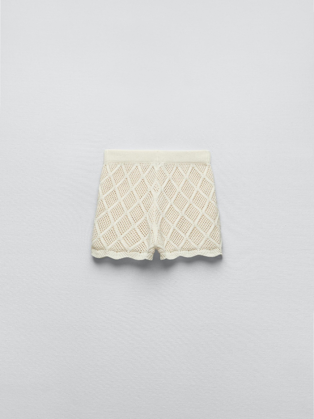 

ZARA Women Beige Shorts