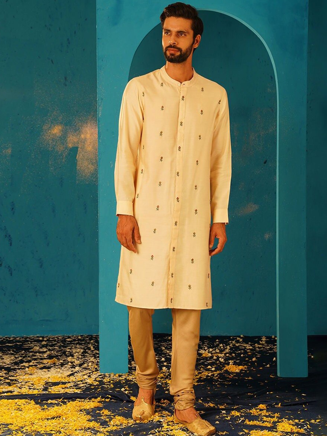 

JAYPORE Floral Embroidered Band Collar Straight Kurta, Off white