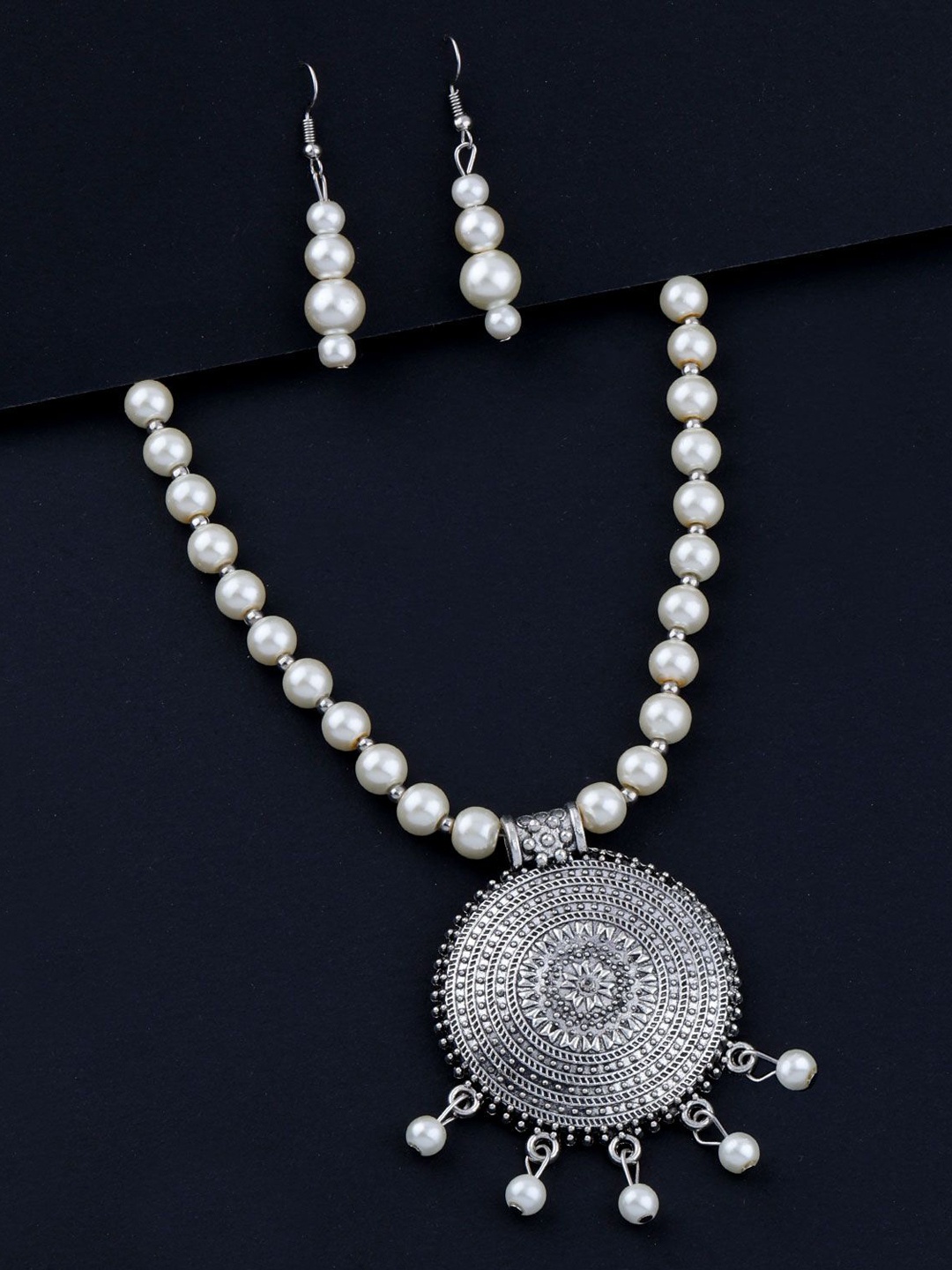 

Silver Shine Silver-Plated Pearls Beaded Jewellery Set