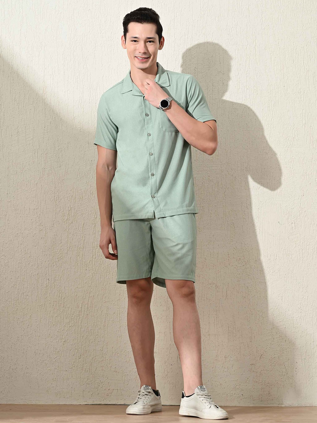 

STARFOX Cuban Collar Self Design Shirt With Shorts, Green
