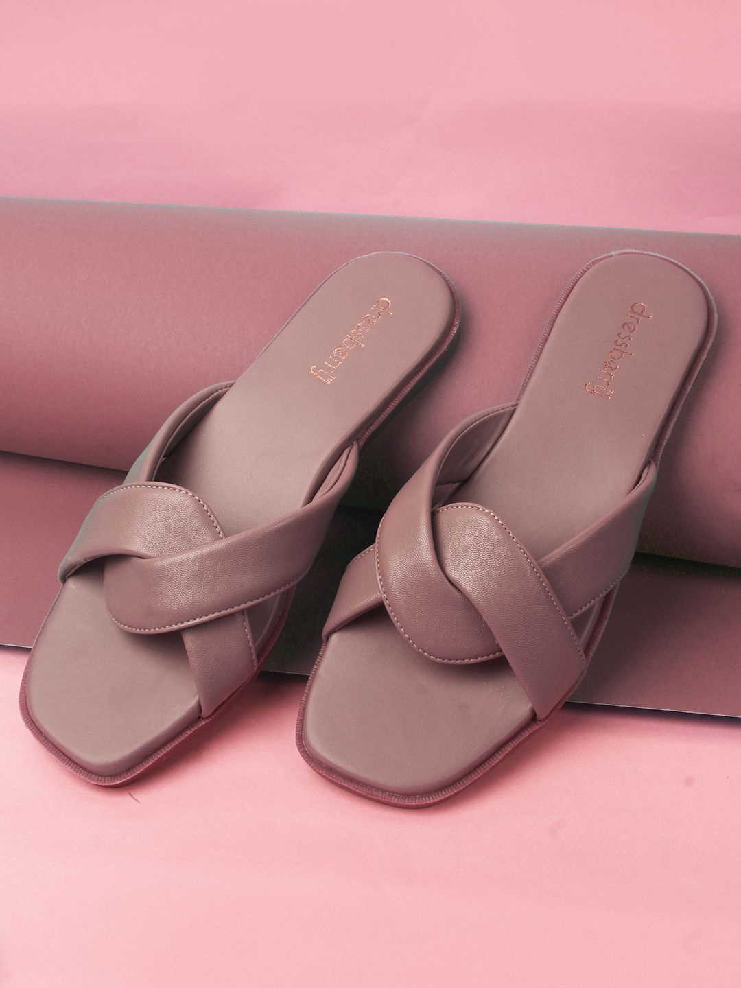 

DressBerry Women Open Toe Flats, Nude