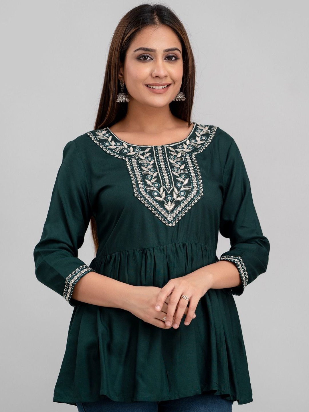 

ANNU PARIDHAN Women Floral Embroidered Top, Green