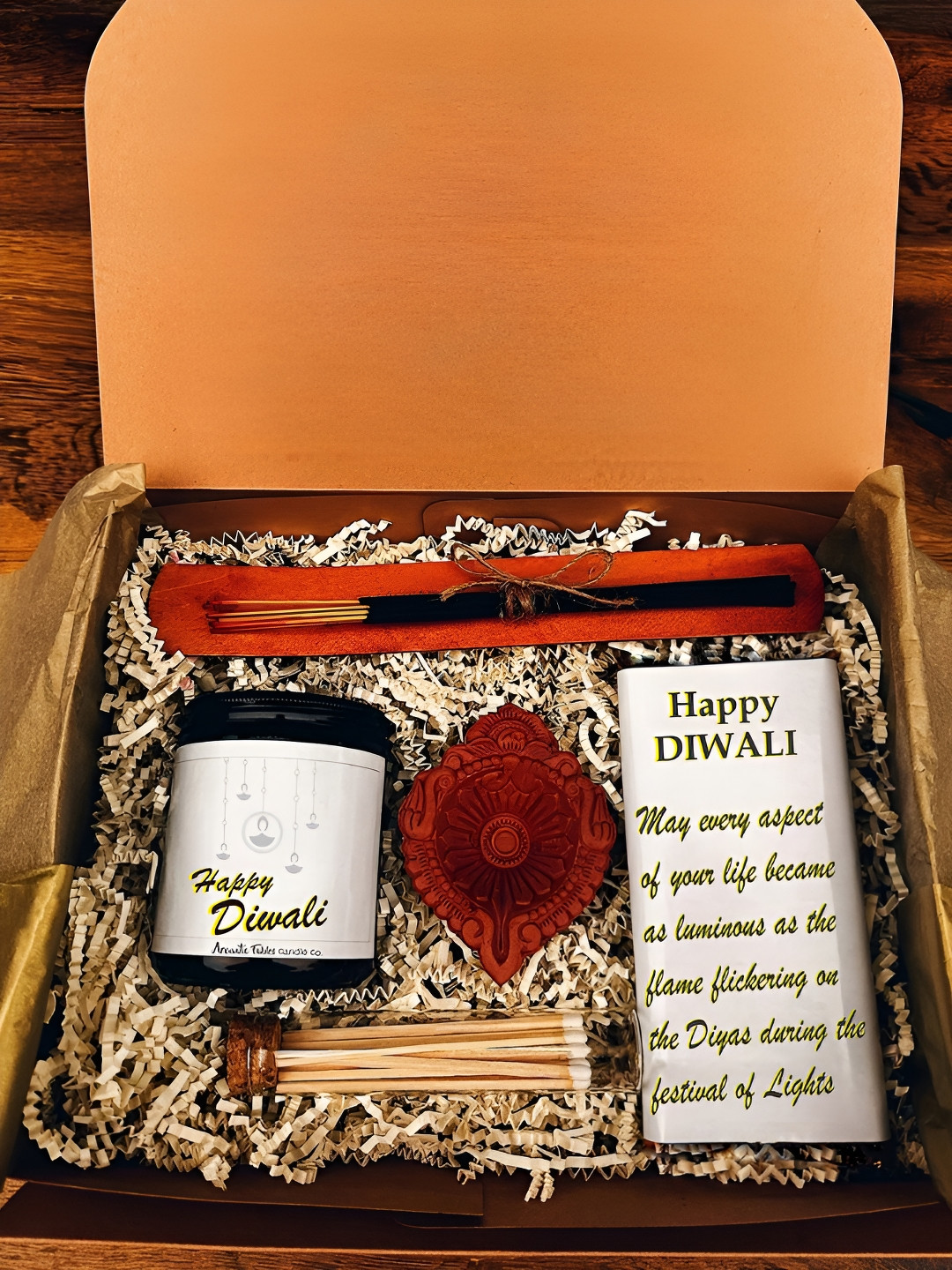 

Aromatic Fables 5 Pieces Diwali Chocolate Gift Set, White