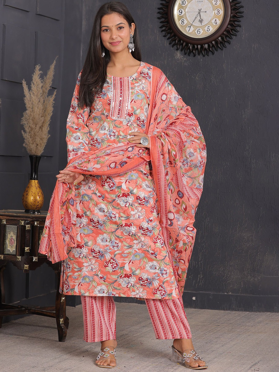 

PARTHVI Floral Printed Mirror Work Straight Kurta with Trousers & Dupatta, Peach