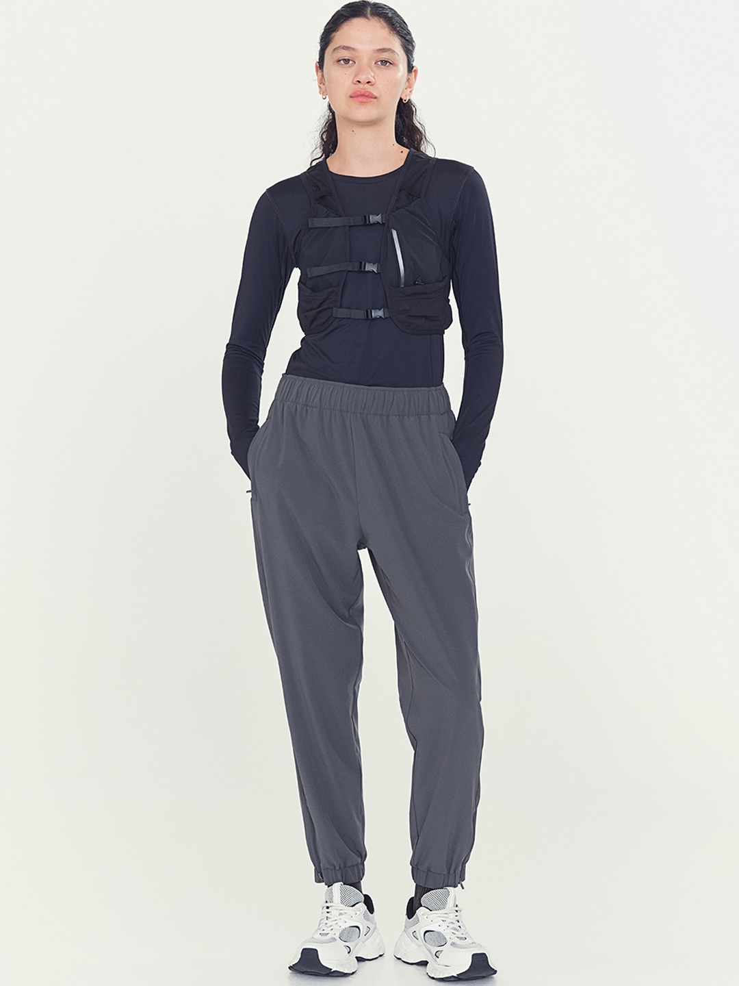 

H&M Women Running Trousers In Dry Move, Grey