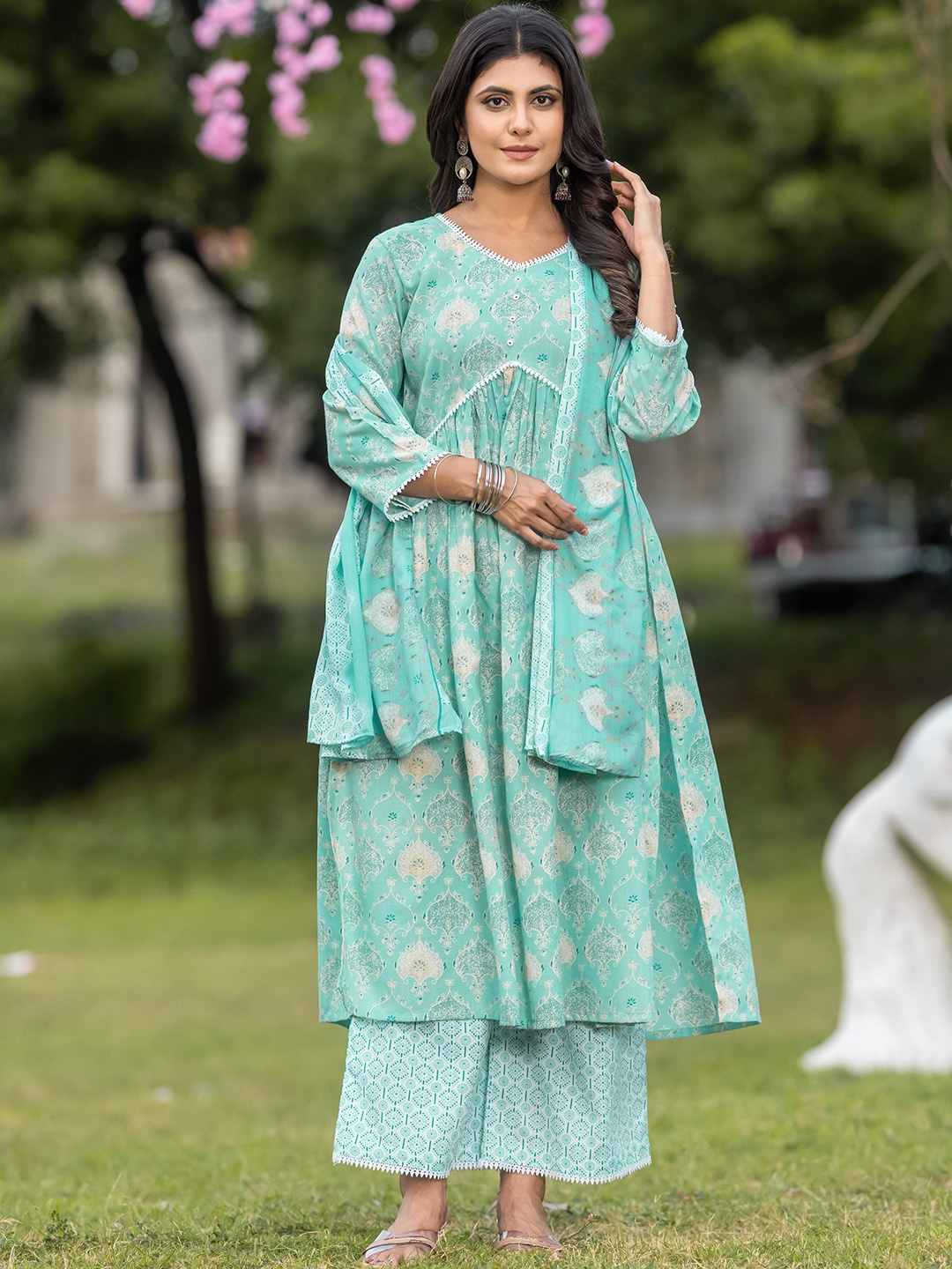 

VORHIZA Ethnic Motifs Printed V-Neck Empire A-Line Kurta With Palazzo With Dupatta, Green