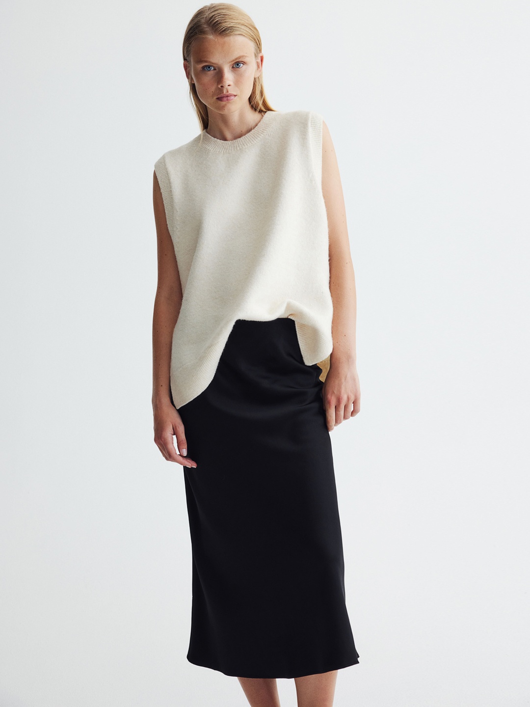 

H&M Midi Skirts, Black