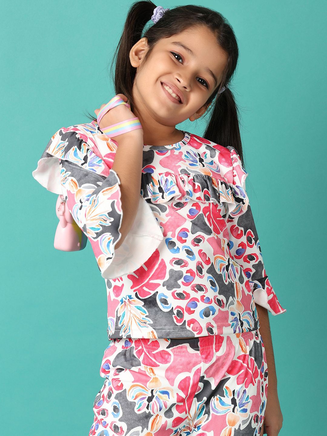 

V-Mart Girls Printed T-shirt with Trousers, Pink
