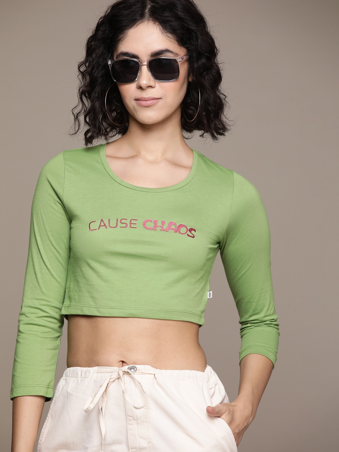 

The Roadster Lifestyle Co. Typography Printed Slim Fit Crop T-shirt, Green