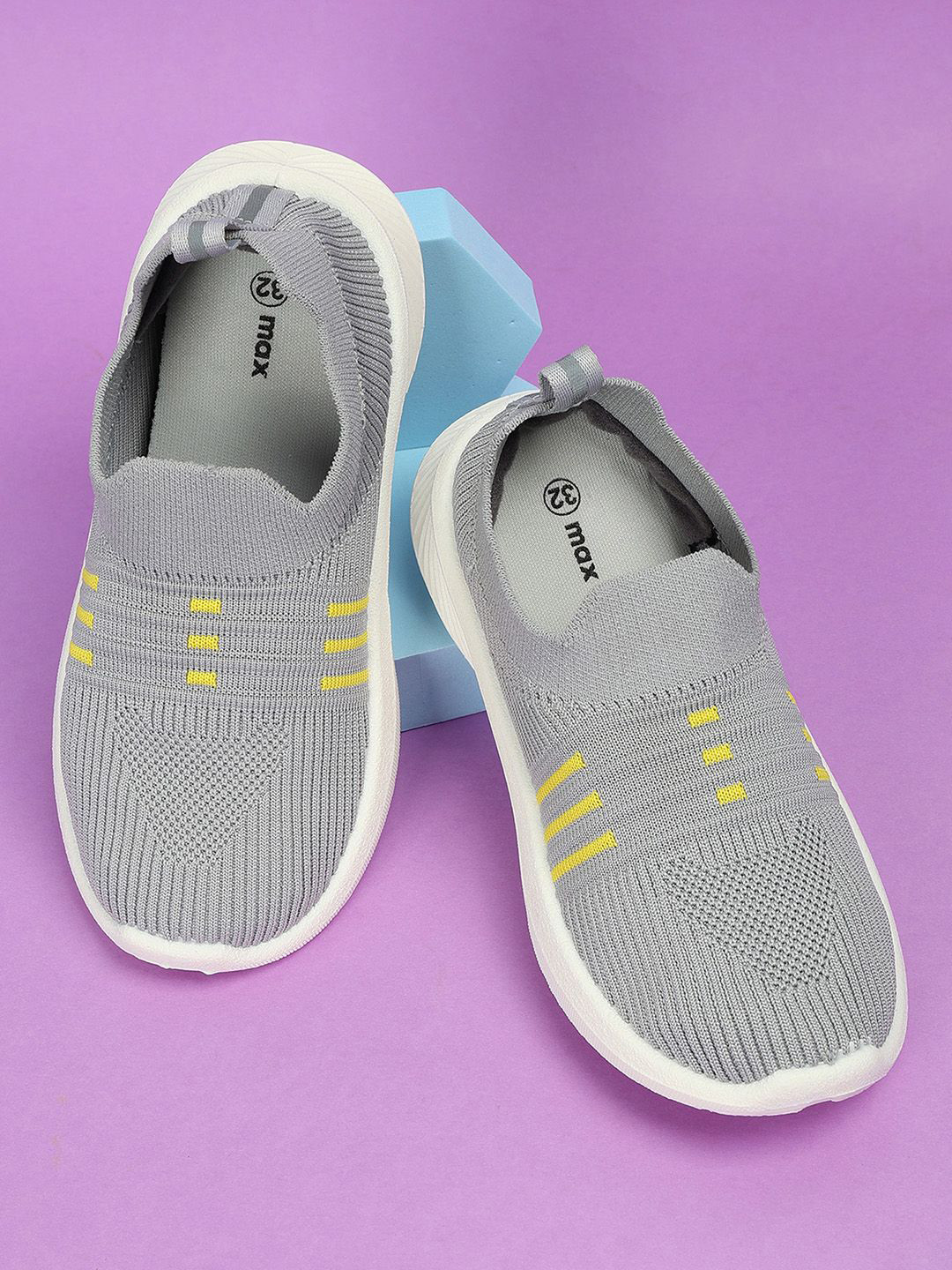 

max Boys Walking Shoes, Grey