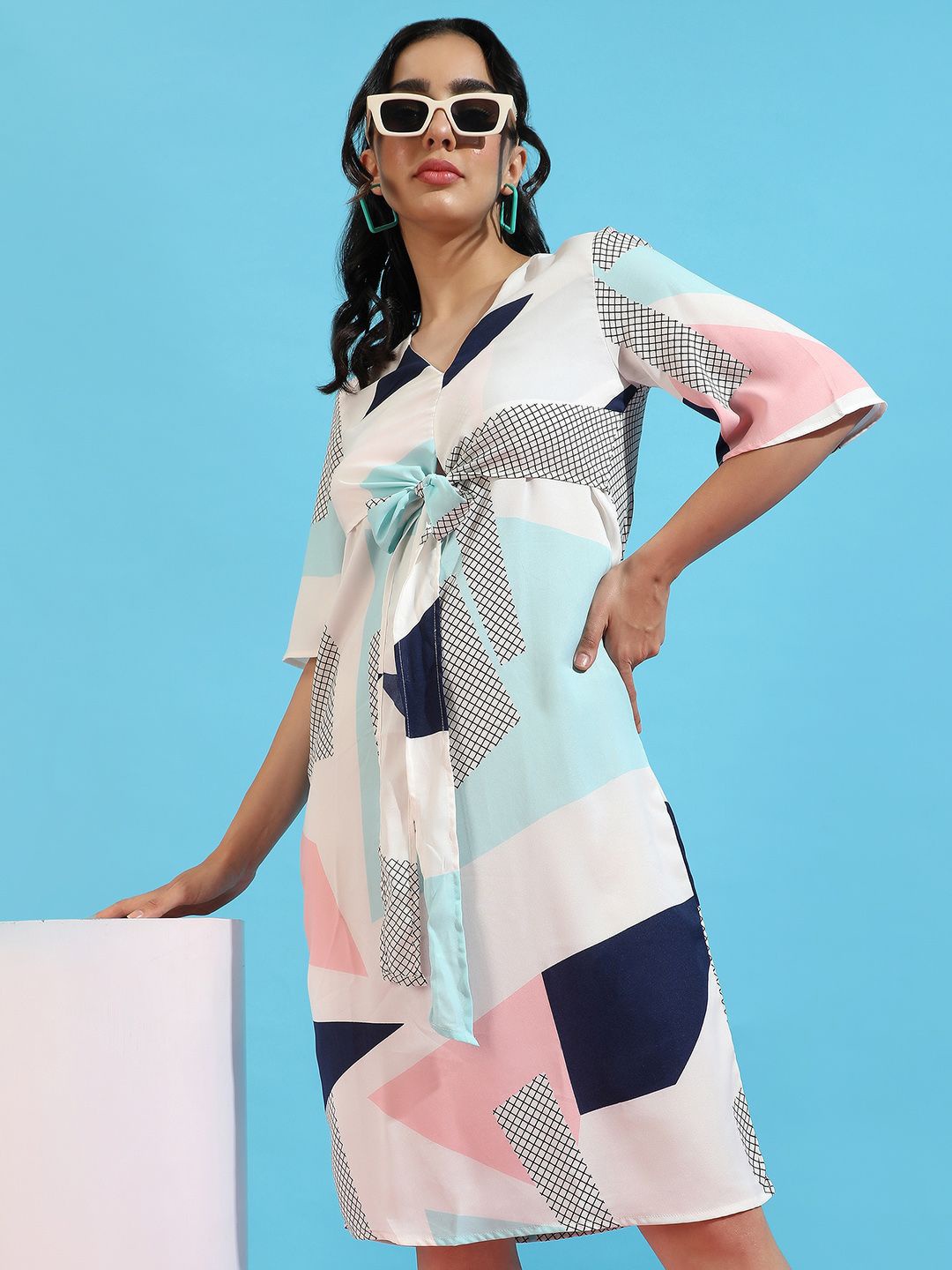 

PINACOLADA Women Printed V-neck Sheath Dress, White