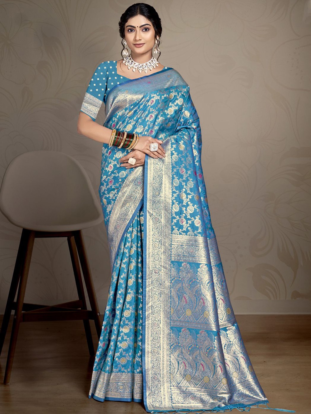 

Ishin Ethnic Motifs Zari Silk Blend Saree, Blue
