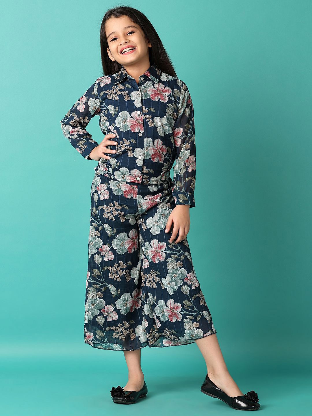 

V-Mart Girls Printed Pure Cotton Shirt with Trousers, Green