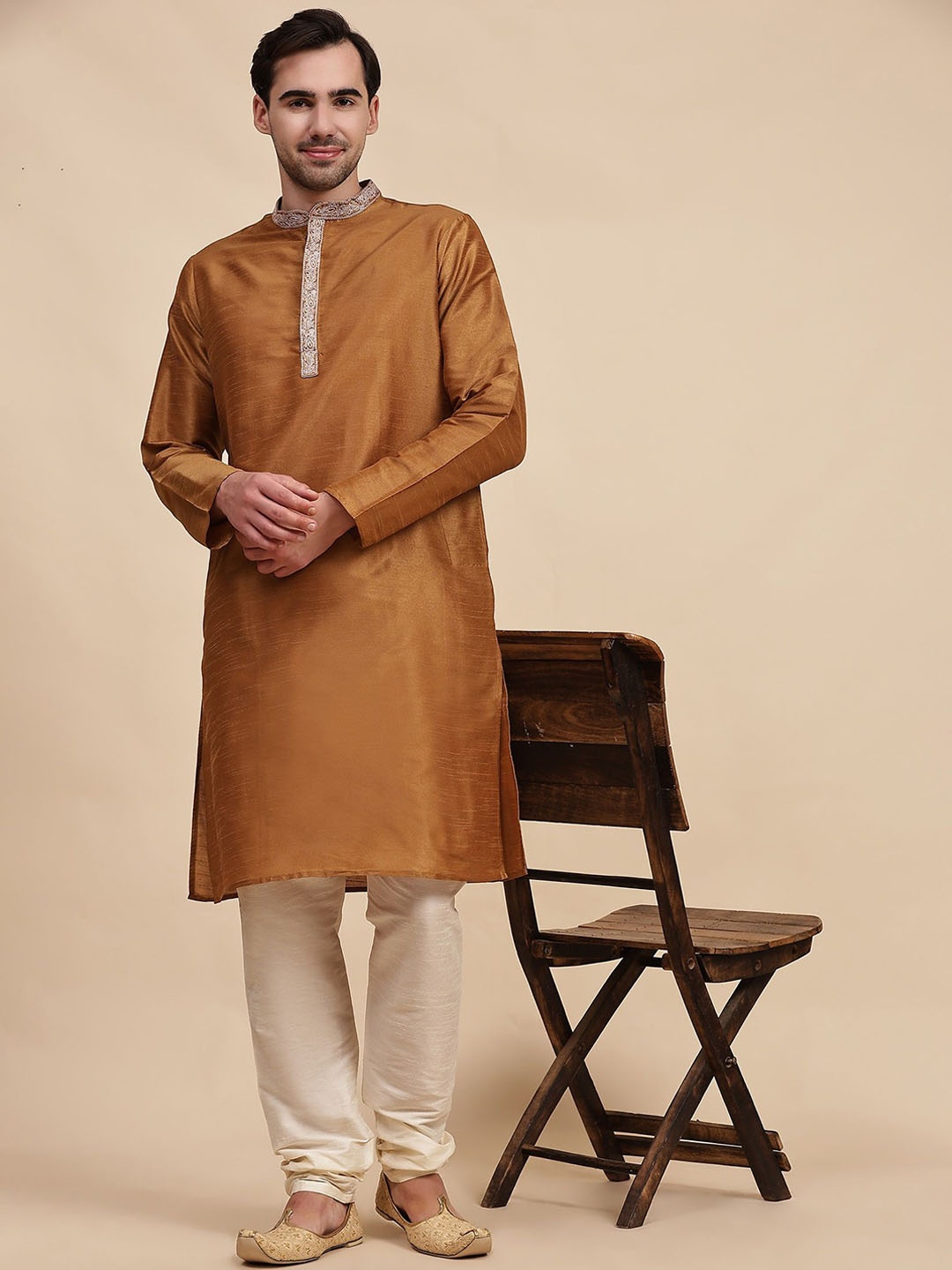 

SKAVIJ Mandarin Collar Long Sleeves Thread Work Straight Kurta with Churidar, Brown