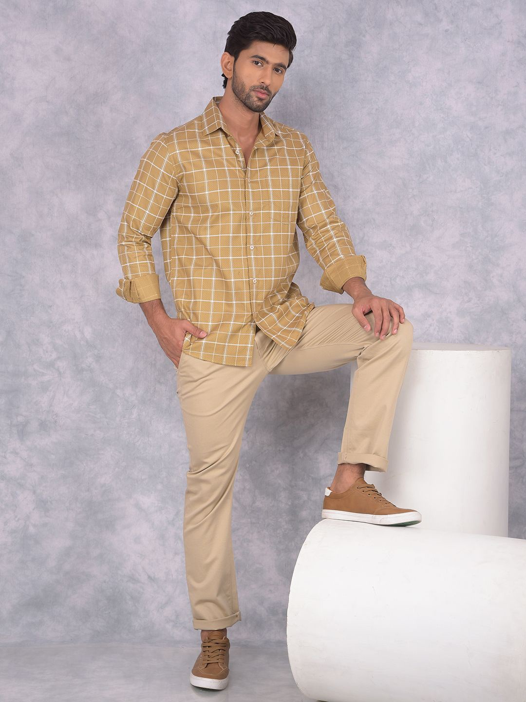 

Crimsoune Club Men Smart Spread Collar Checked Cotton Slim Fit Casual Shirt, Khaki