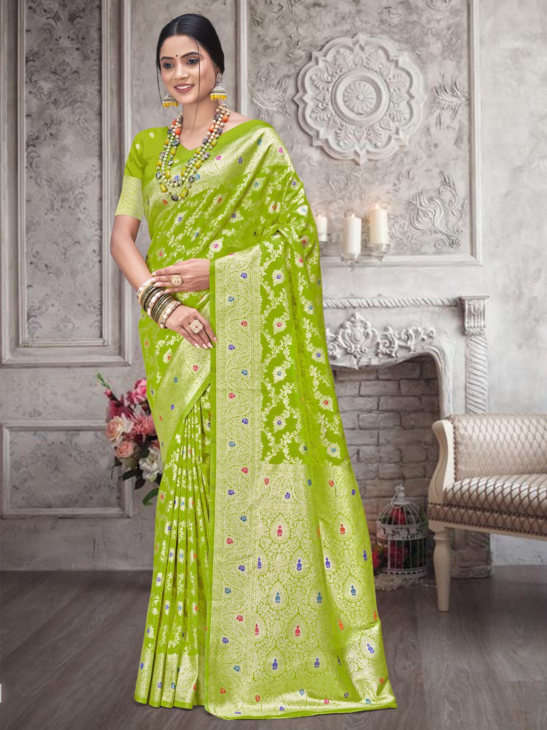 

Ishin Ethnic Motifs Zari Silk Blend Saree, Green