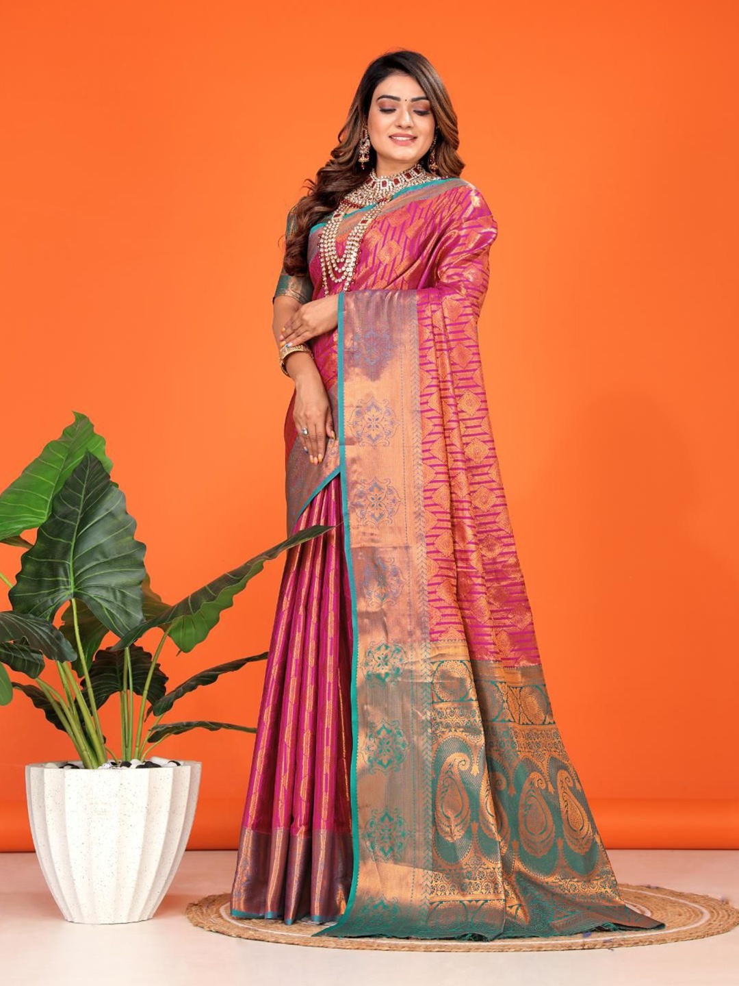 

JAY FASHION Ethnic Motifs Zari Silk Blend Kanjeevaram Saree, Pink