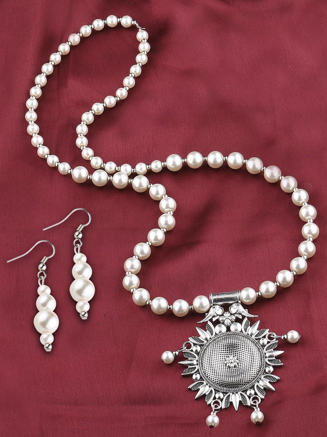 

Silver Shine Silver-Plated Pearl Beaded Jewellery Set