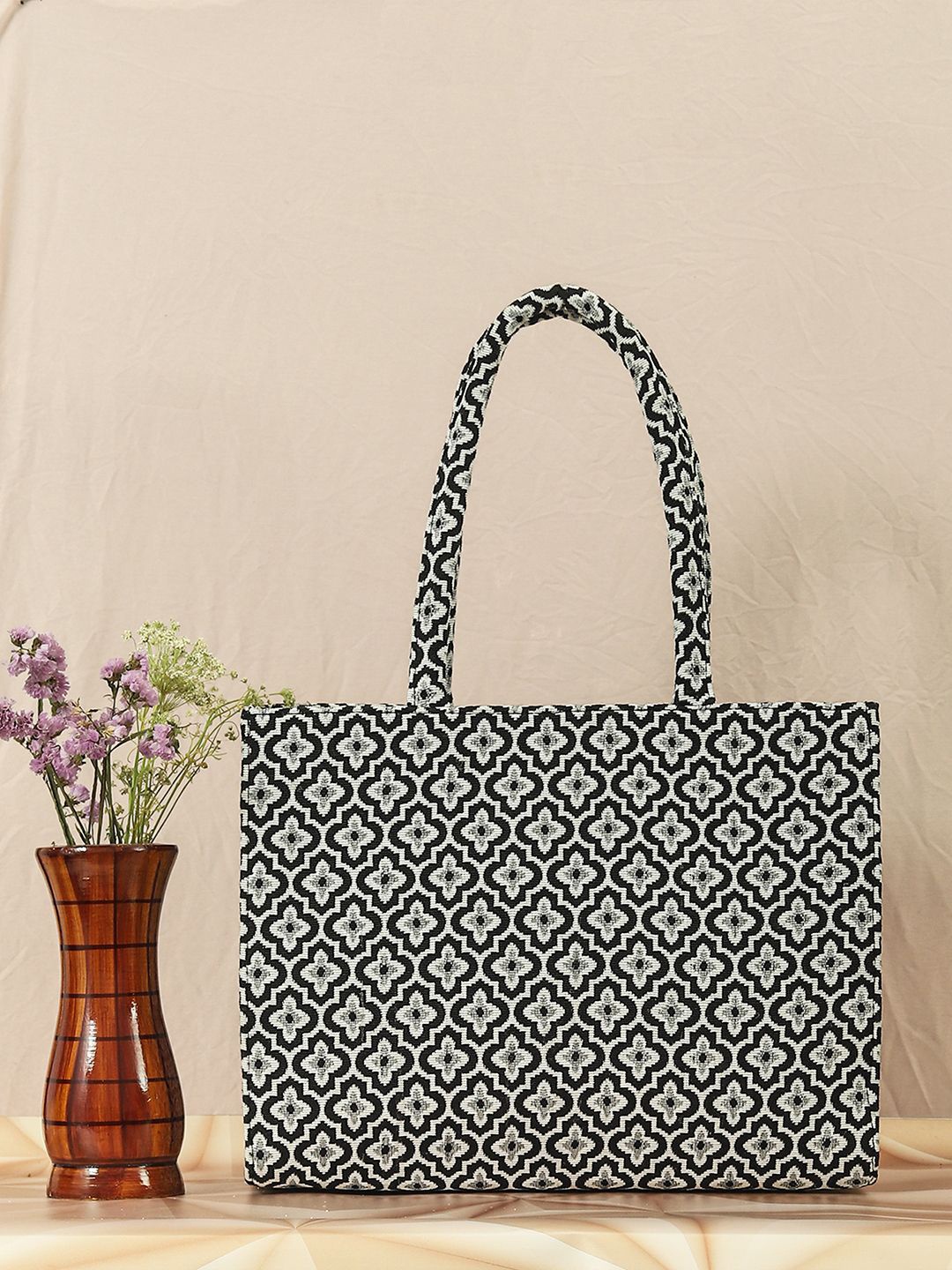 

Bagsy Malone Women Floral Printed Swagger Shoulder Bag, Black