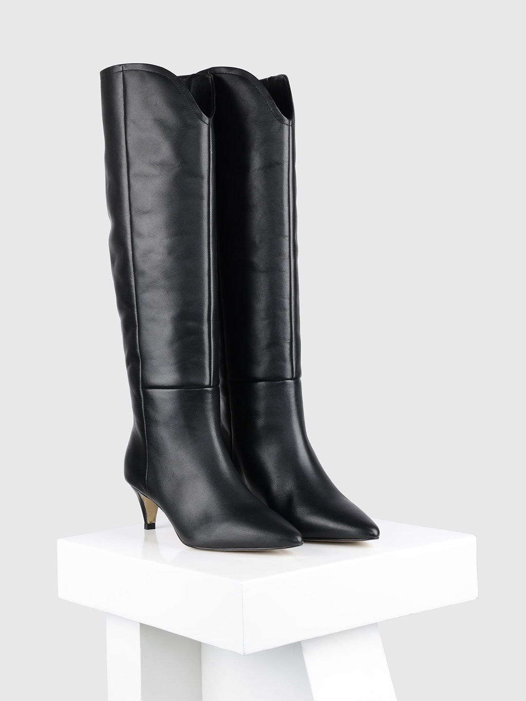 

Oroh Women Kitten Heeled Long Boots, Black