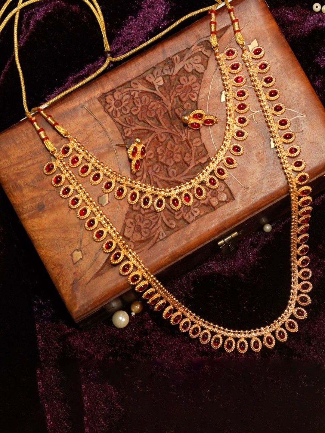 

ABDUR RAHEEM JEWELLERS Gold Plated & Stone Studded Jewellery Set