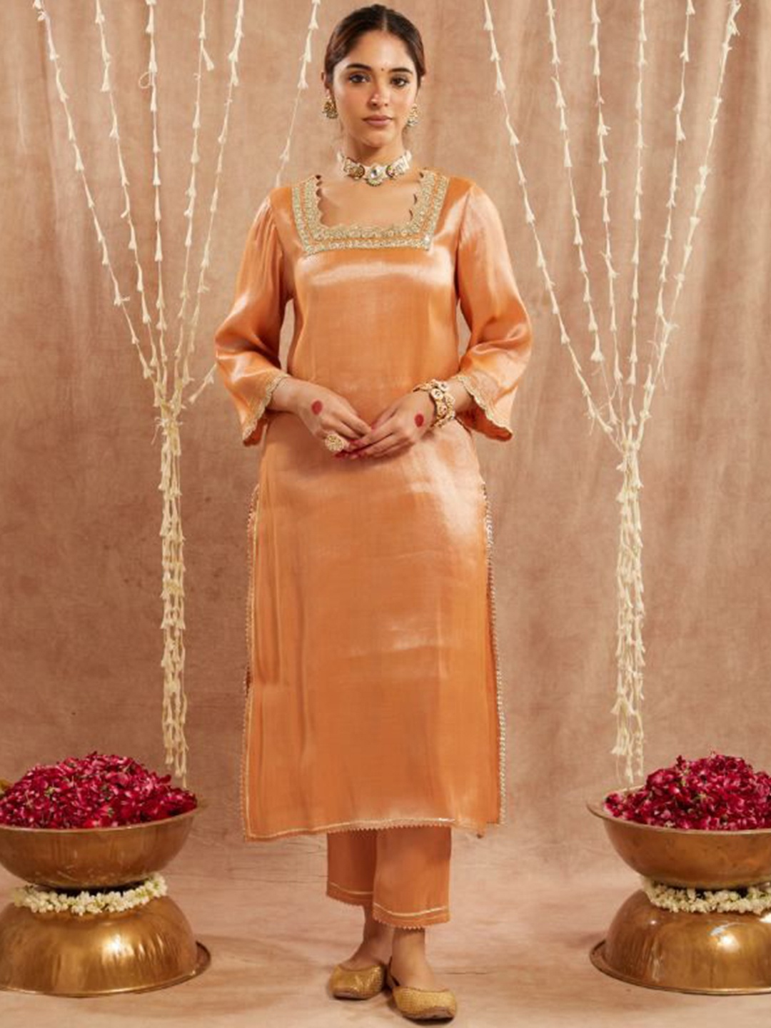 

NERO Square Neck Embroidered Thread Work Straight Kurta, Orange