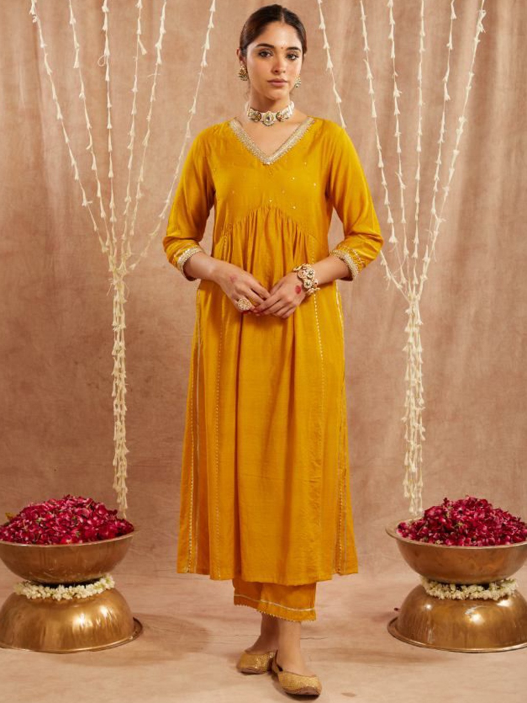 

NERO Embellished Gotta Patti Chanderi Silk A-Line Kurta, Yellow