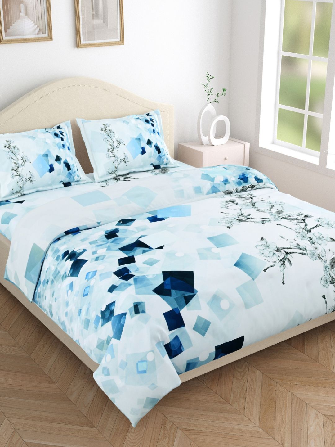 

haus & kinder Blue Graphic 186 TC Cotton King Bedsheet with 2 Pillow Covers 2.75 x 2.75m