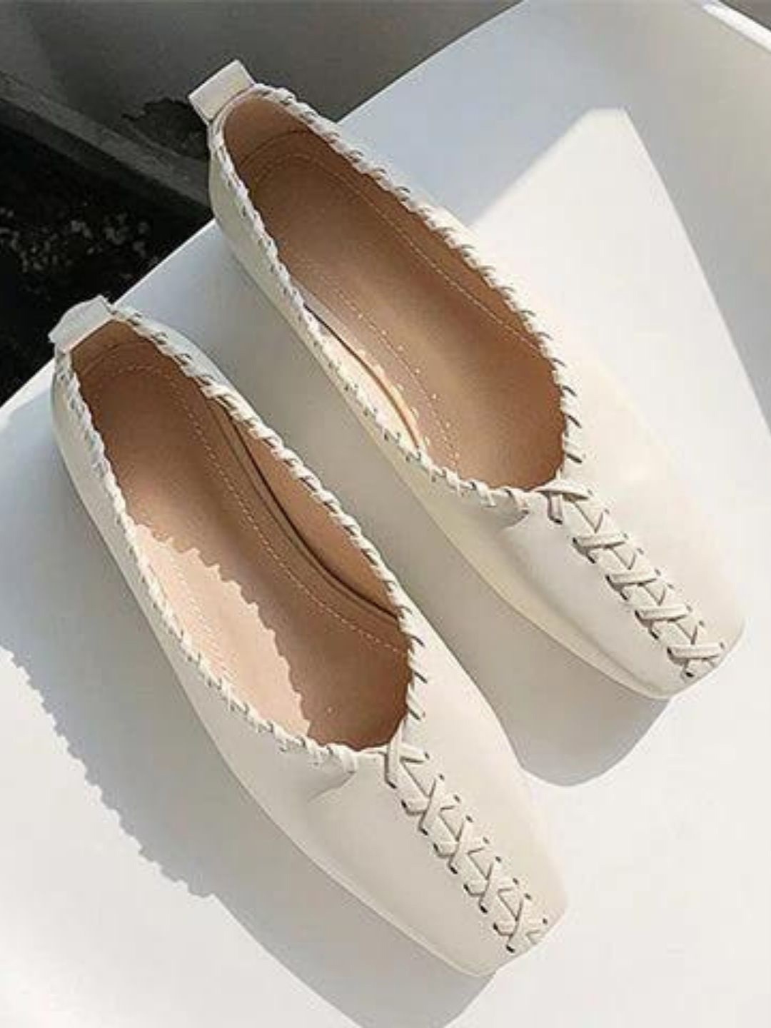 

stylzrepublic Women Round Toe Slip-On Ballerinas, Cream